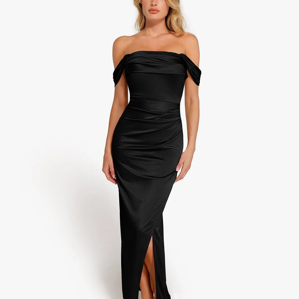 Chic On and Off-Shoulder Black Maxi Dress